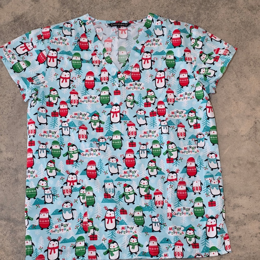 Cassandra O Scrubs Cute‎ Penguin Womens Size Small Scrub Top Merry Christmas T8